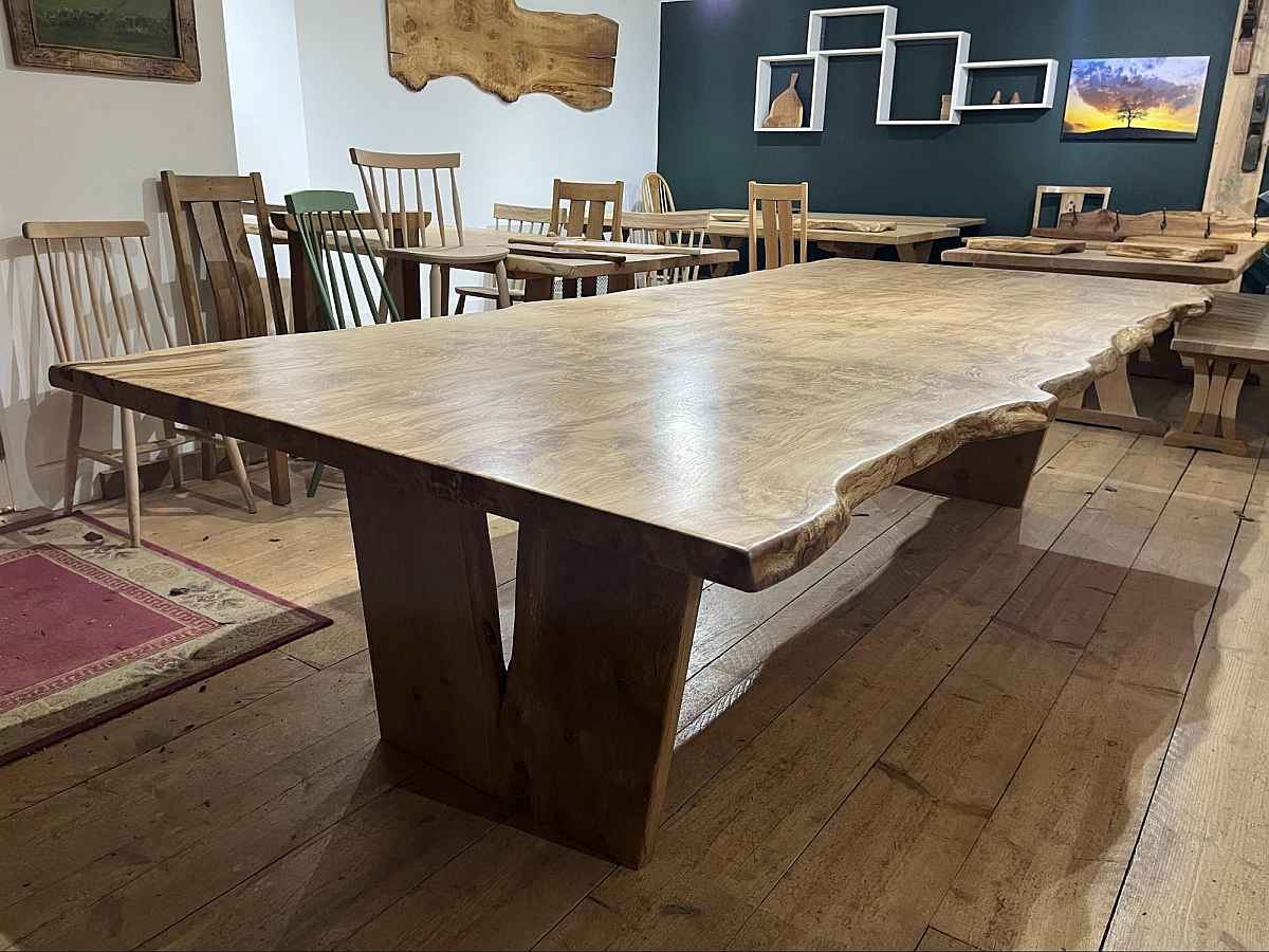 Pippy English oak transformed into stunning statement table
